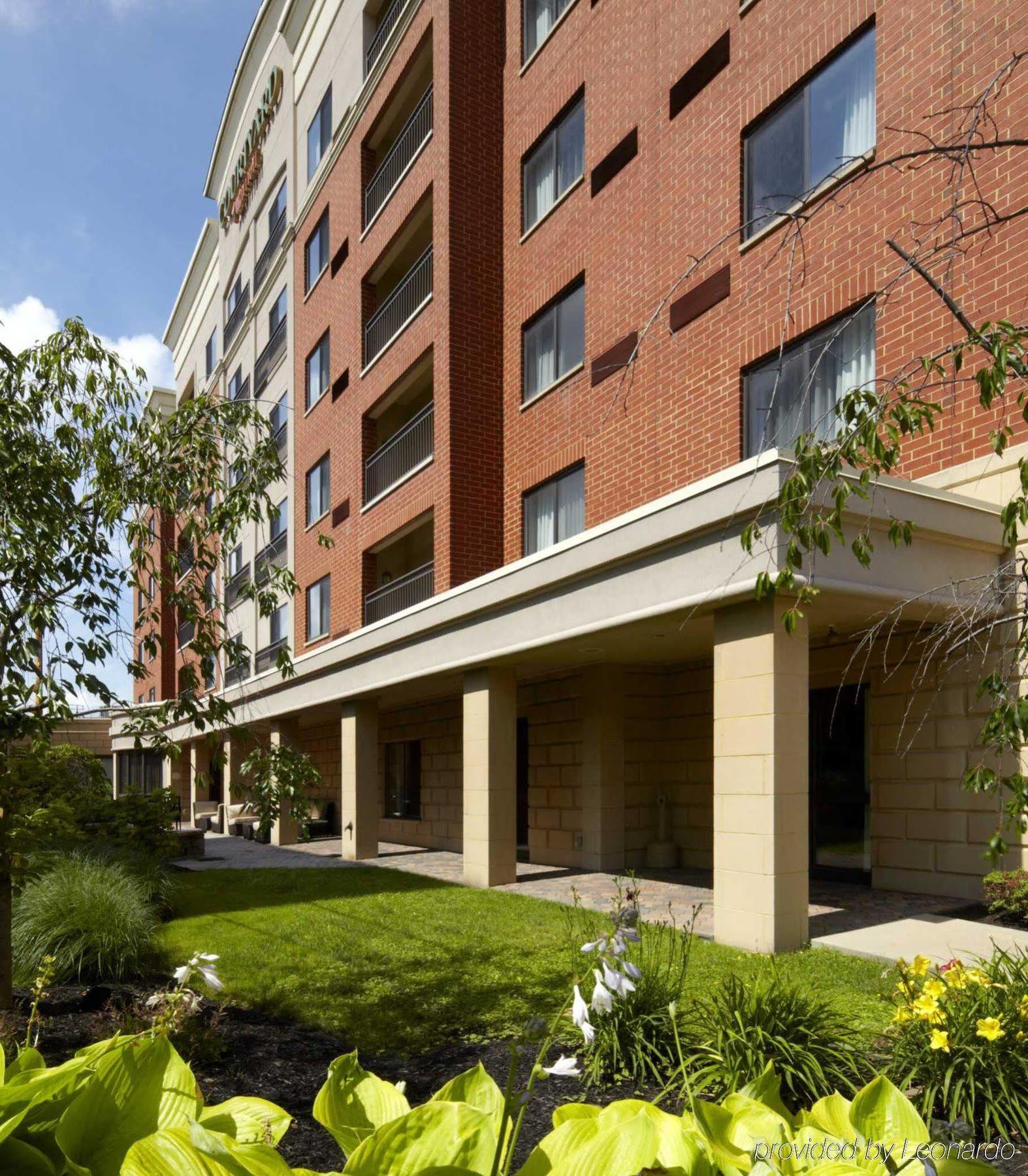 Courtyard Pittsburgh Shadyside Hotel Exterior photo