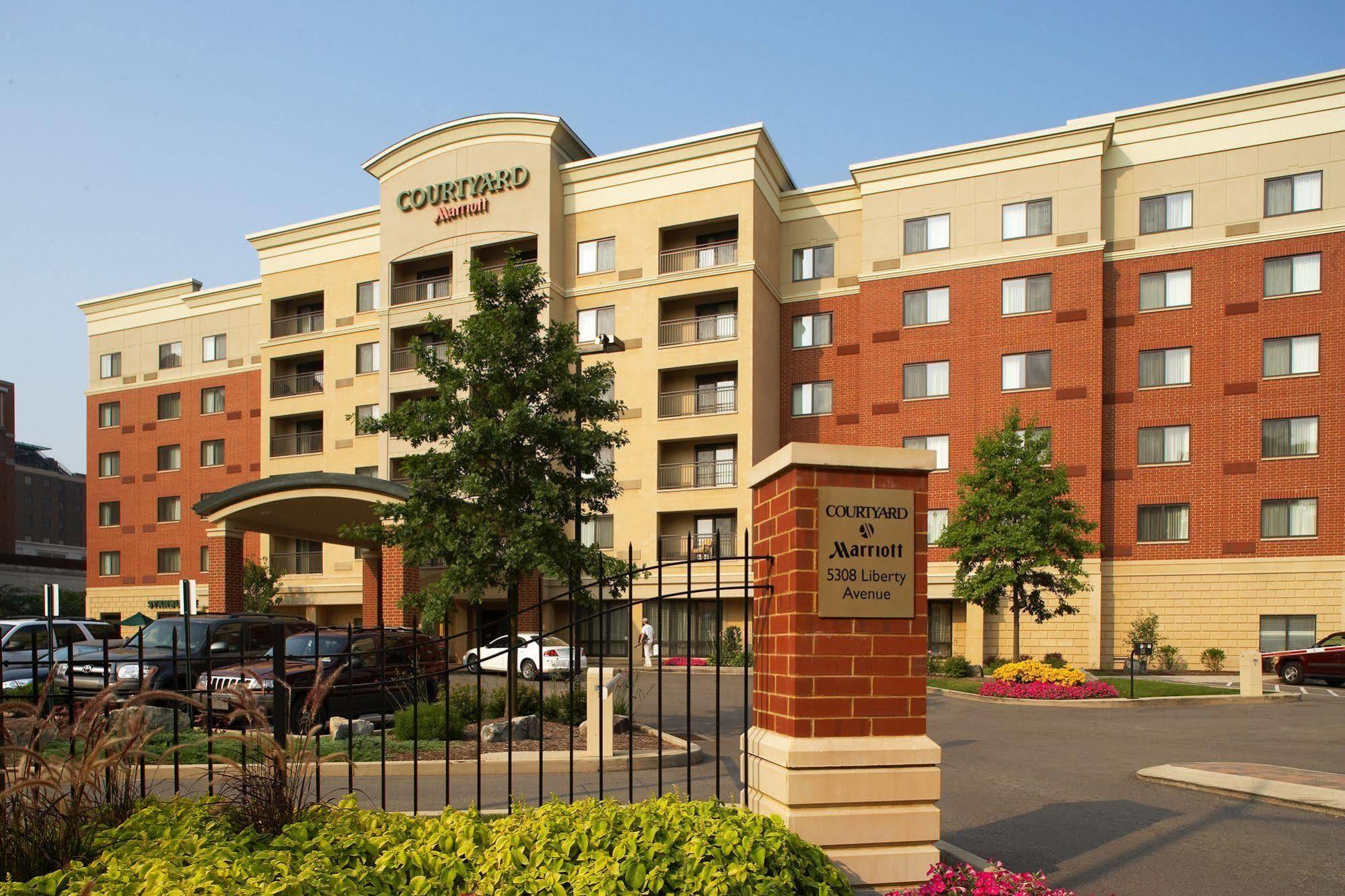 Courtyard Pittsburgh Shadyside Hotel Exterior photo